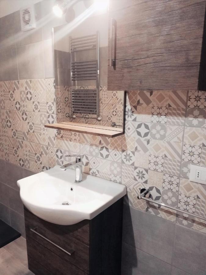 La Taverna Appartamento Scala A Chiocciola Фоллоніка Екстер'єр фото