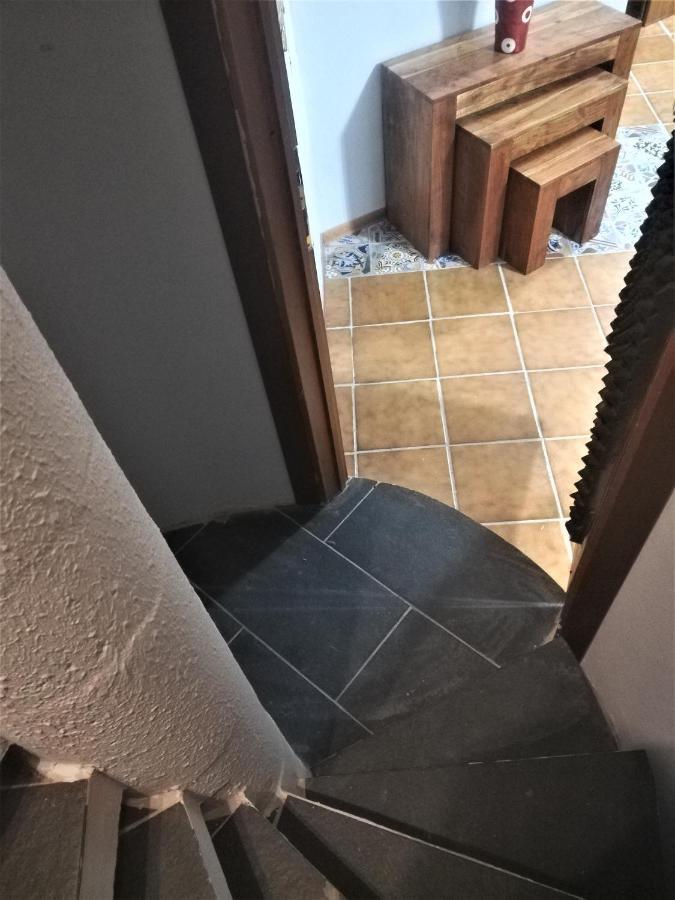 La Taverna Appartamento Scala A Chiocciola Фоллоніка Екстер'єр фото